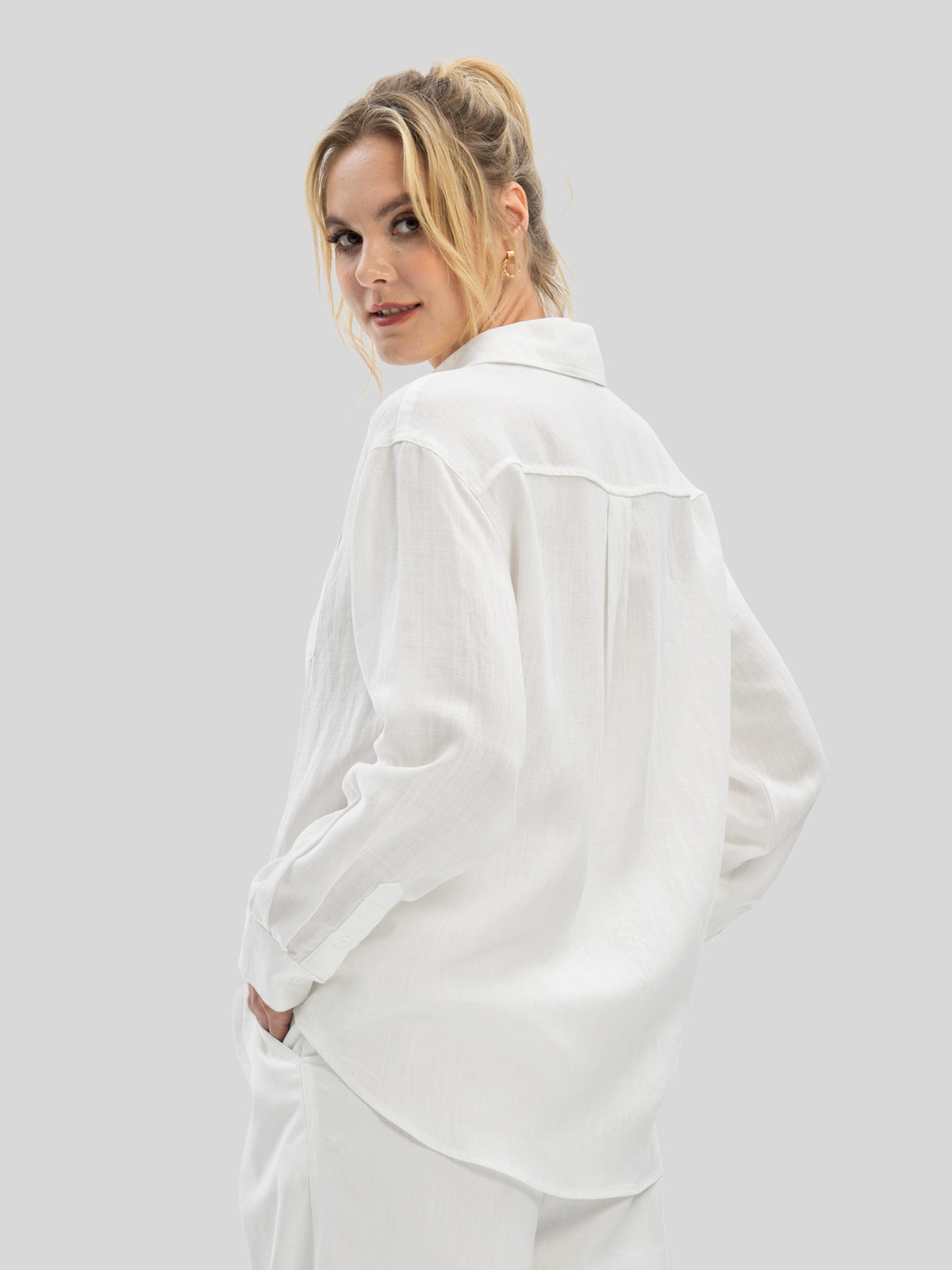 Women's Breeze Linen Button-Down Shirts