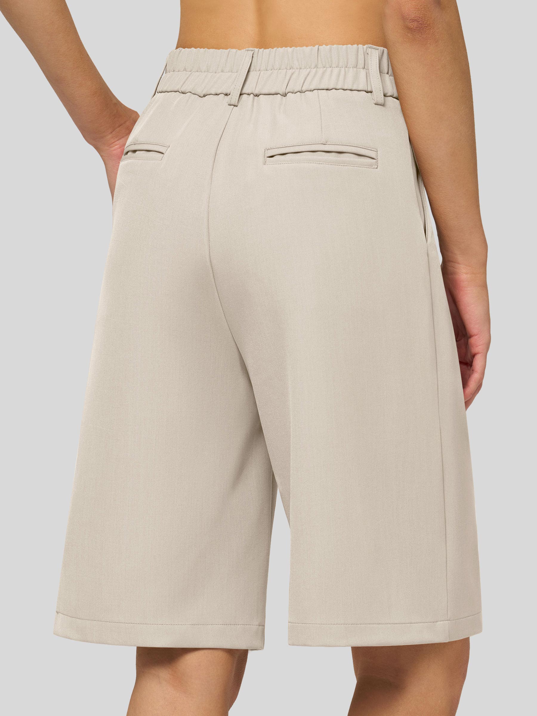 Women's Pleated Work Shorts