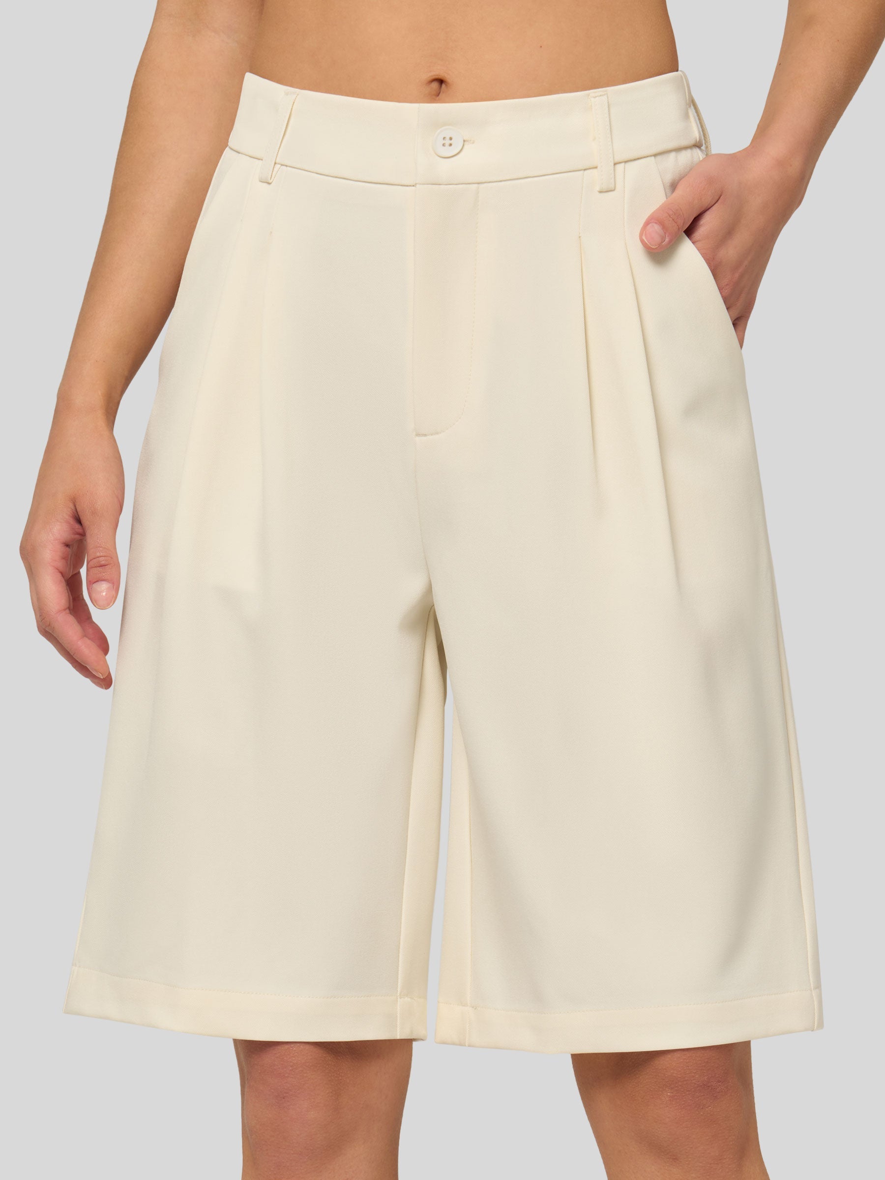 Women's Pleated Work Shorts