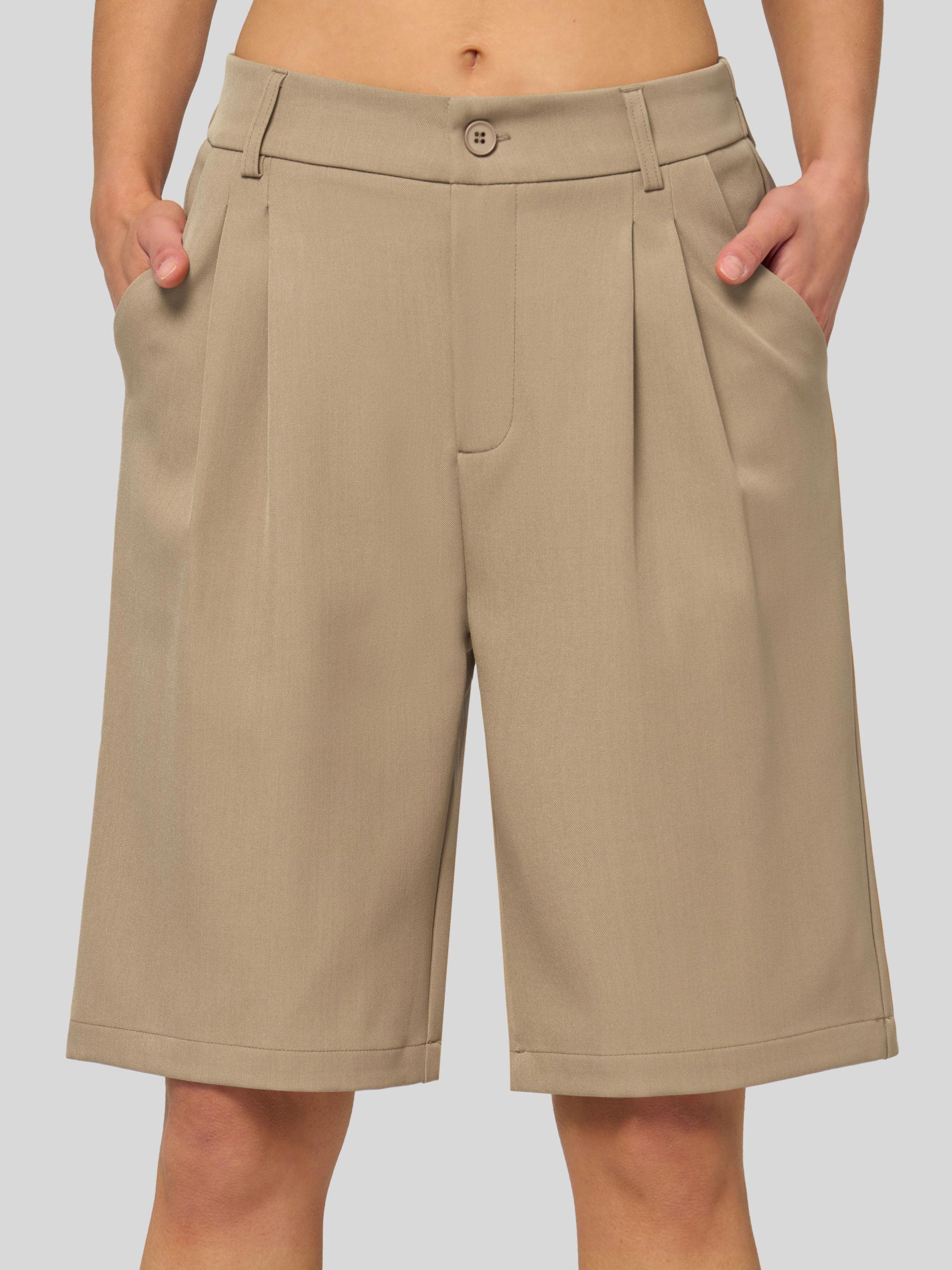 Women's Pleated Work Shorts