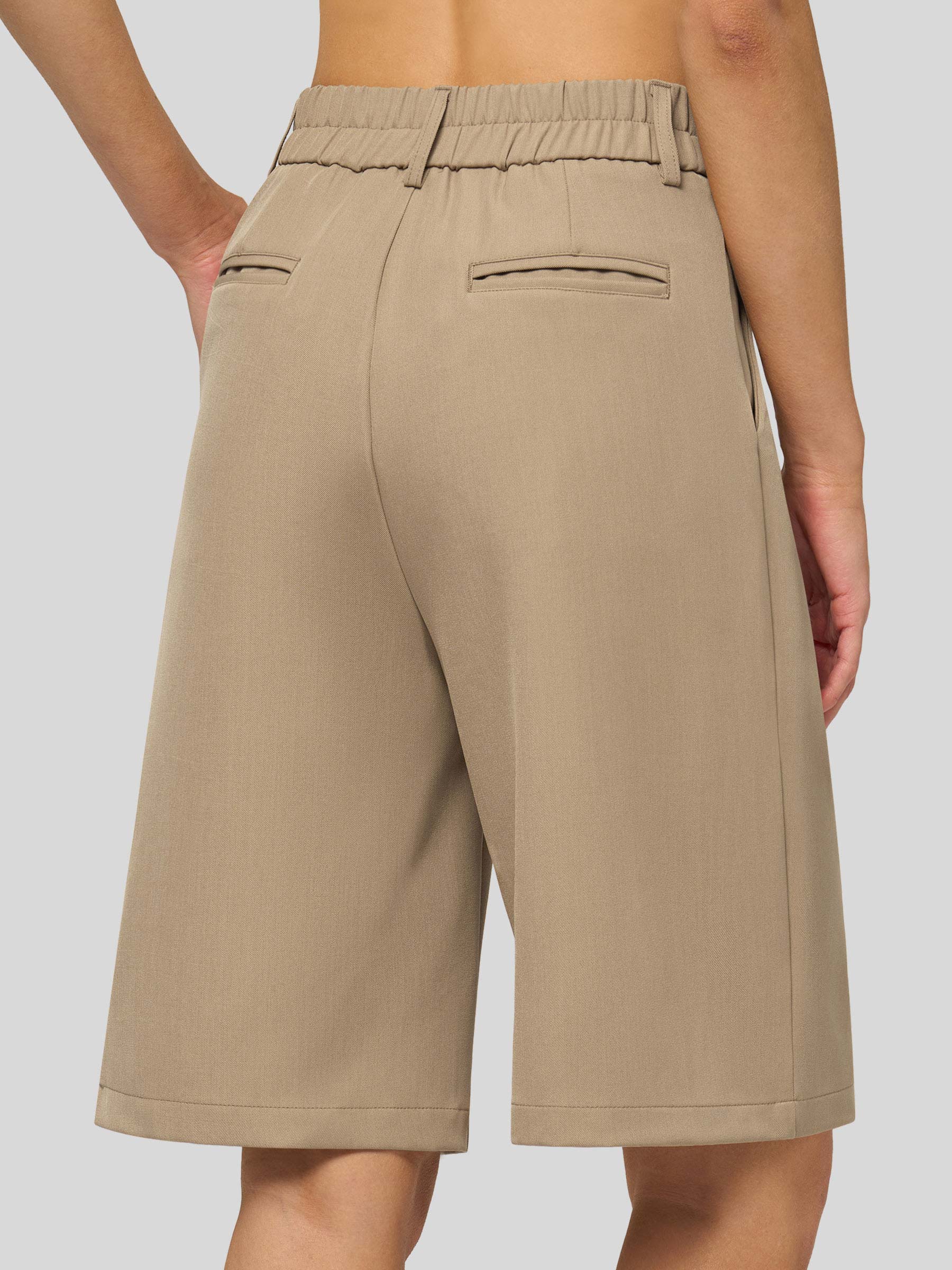 Women's Pleated Work Shorts