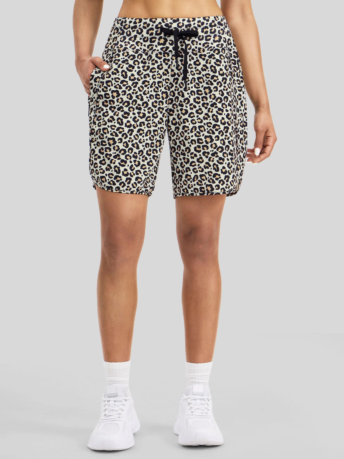 Women's 7-Inch Performance Utility Shorts